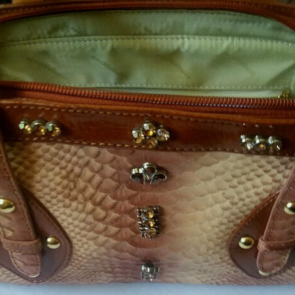 EURO WELLNESS LEATHER HANDBAG! - Picture 2 of 4
